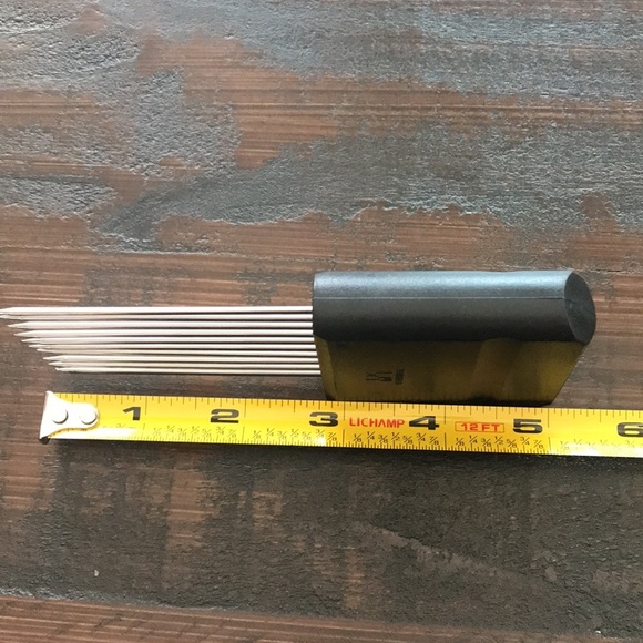 The Pampered Chef Hold N Slice Holder - Picture 6 of 7